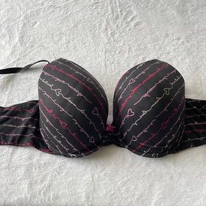 Victoria’s Secret Body by Victoria pink and black very cute bra.
